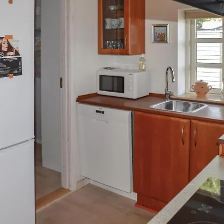 Two Bedroom Holiday In Saby *