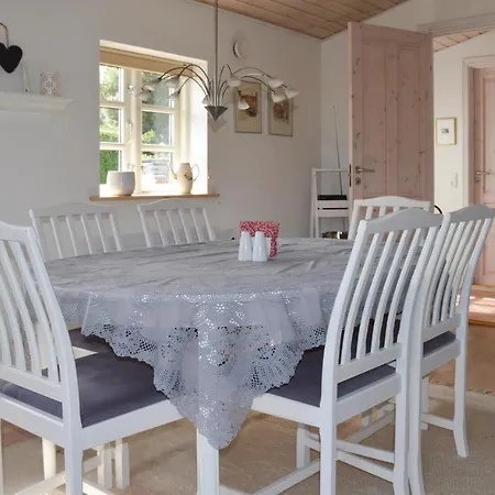 Two Bedroom Holiday In Saby *